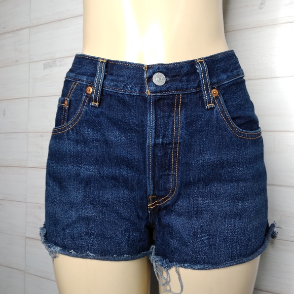 Levi's 501 Women's Shorts Dark Wash - Picture 10 of 10